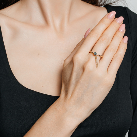 Золотое кольцо с голубыми бриллиантами Naviblue D437RP