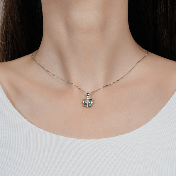 Золотое колье с бриллиантами и изумрудами Diamond Love PD1210