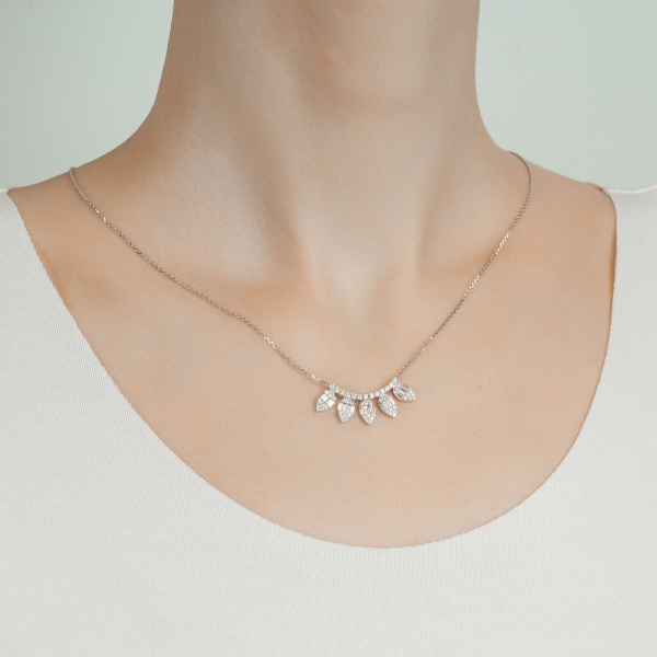 Золотое колье с бриллиантами Baguette NP60121