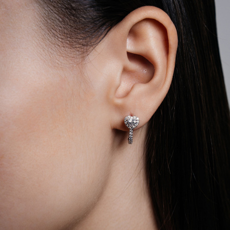 Золотые серьги с бриллиантами Diamond Love KIE23640W