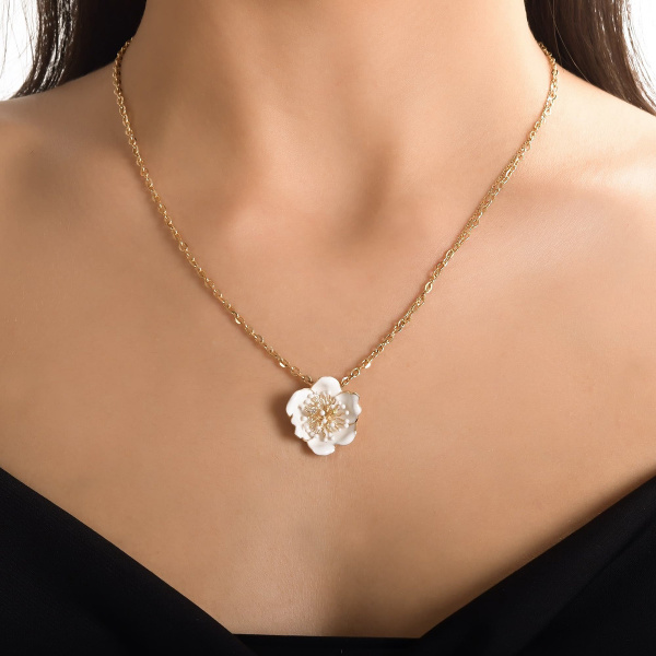 Золотая подвеска с бриллиантом и желтым сапфиром White Dreams WDP000008-00