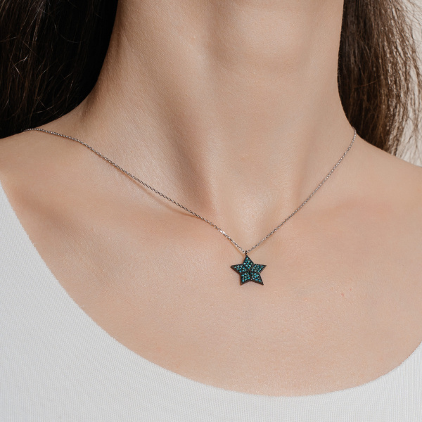 Золотое колье с голубыми бриллиантами Naviblue AN466-BD-W