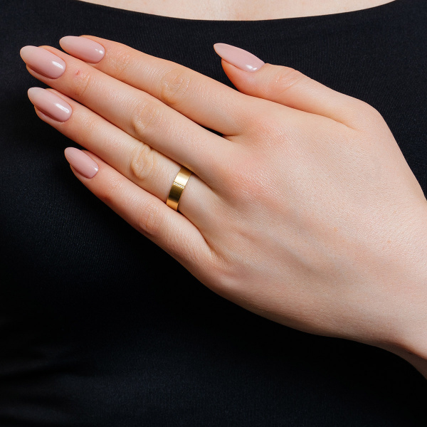 Золотое обручальное женское кольцо с бриллиантами и сапфиром Amore Infinito 222-050-356